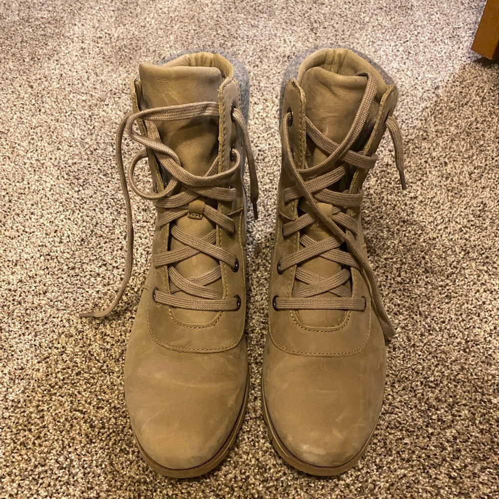 Sorel boots, worn once. Very comfy just too big.